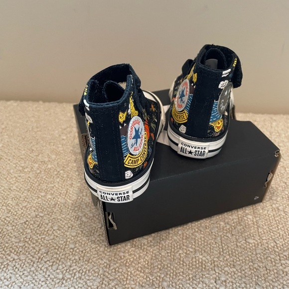 !!SOLD!! NIB Converse Infant Chuck Taylor Size 2 Black Doodles - Picture 4 of 9
